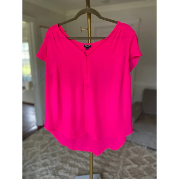 Torrid Blouse Hot Pink Blouse Bright Bold Barbie Brunch CEO Event Summer Date - Picture 3 of 7